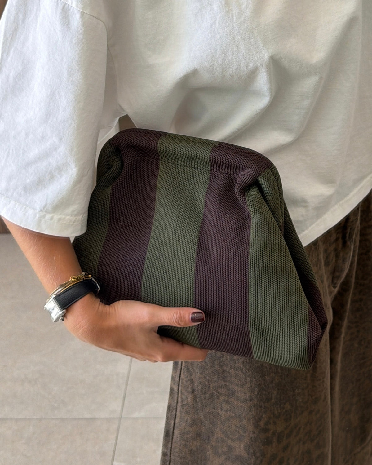 Pochette Ava